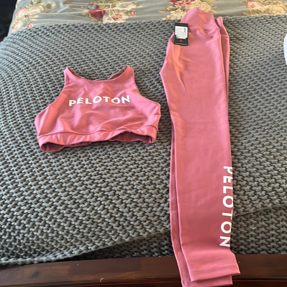 Peloton outfit new with tags